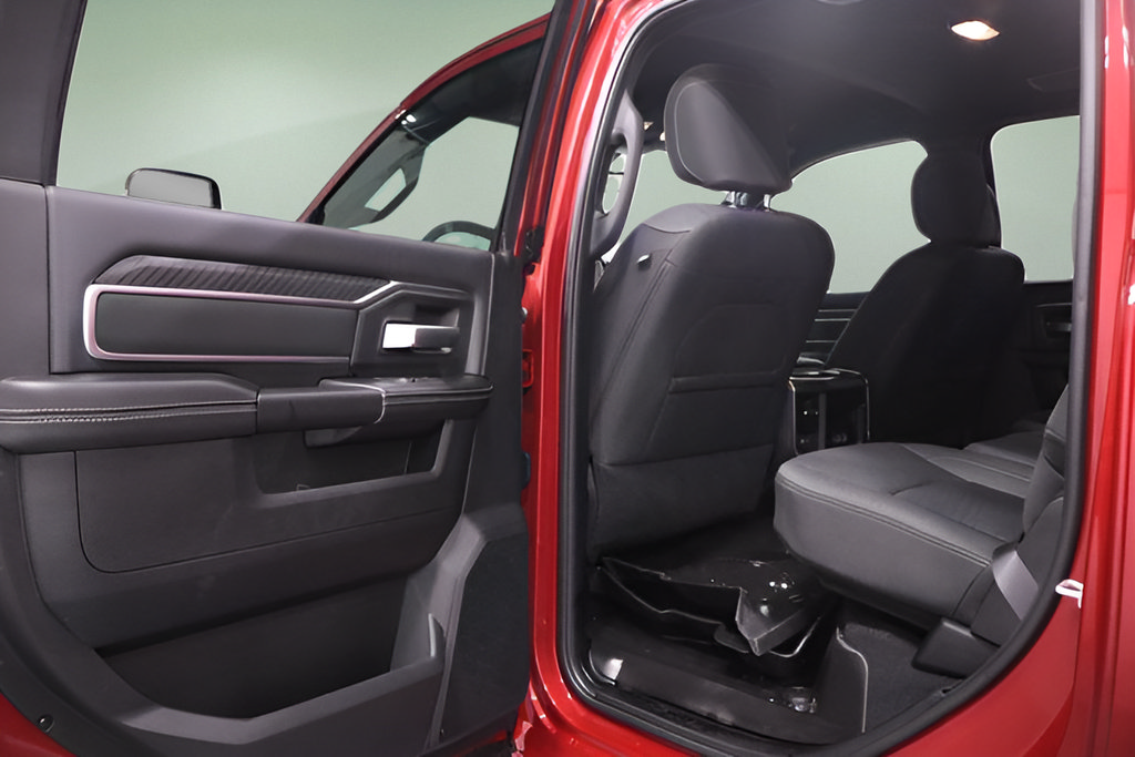 New 2026 RAM 2500 Big Horn AWD/4WD image 12