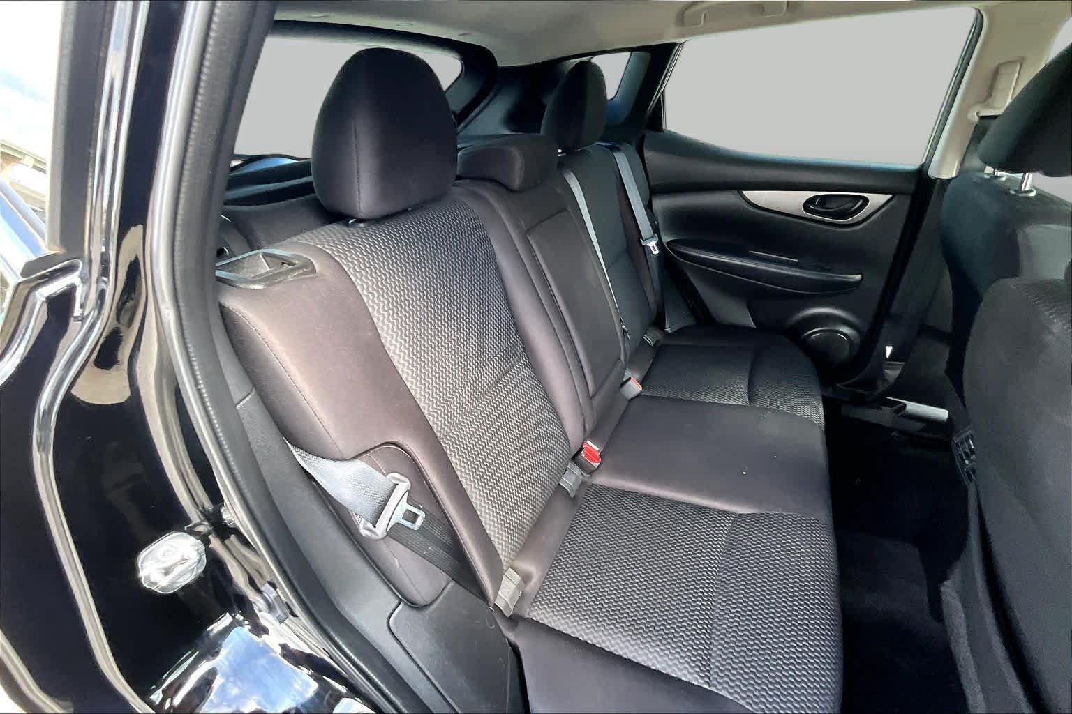 Used 2020 Nissan Rogue Sport S FWD image 18