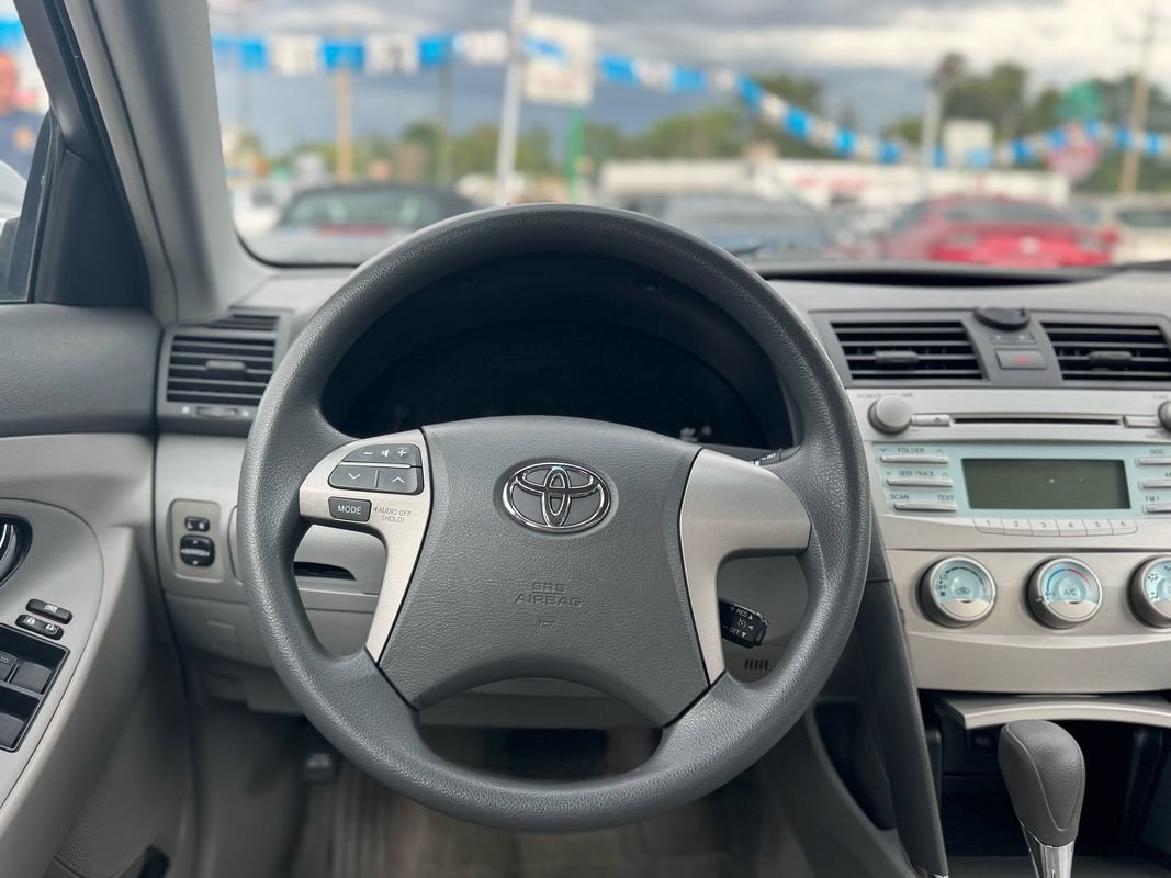 Used 2009 Toyota Camry LE FWD image 15