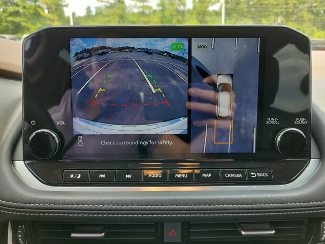 Used 2022 Nissan Rogue Platinum w/ Head-Up Display Package image 19