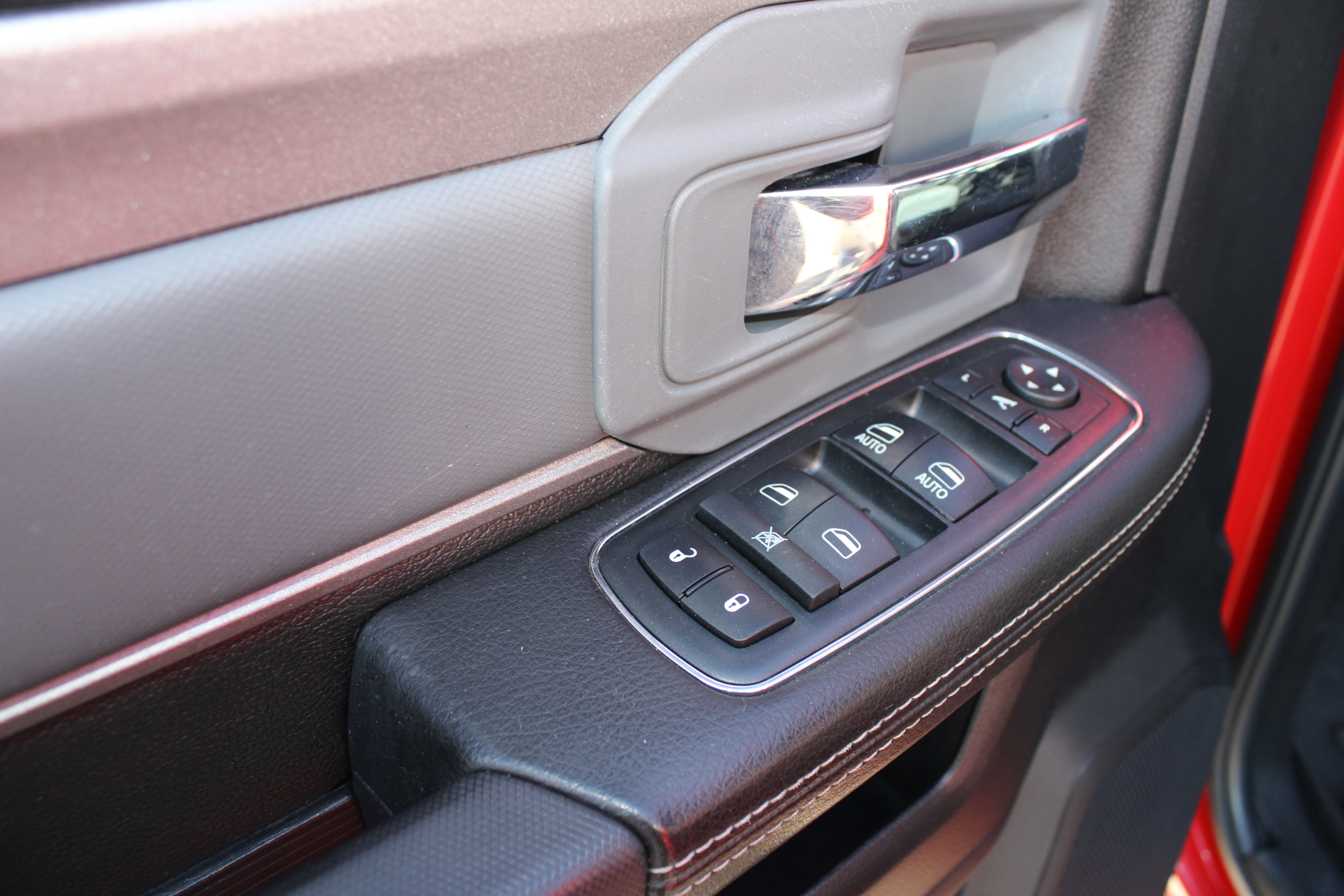 Used 2018 RAM 2500 Power Wagon w/ Luxury Group image 23