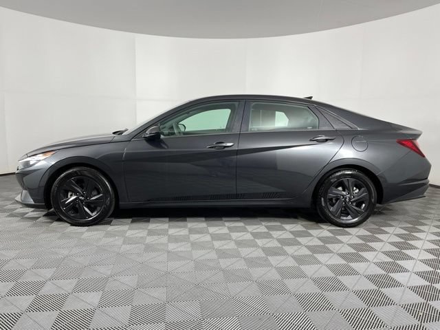 Used 2023 Hyundai Elantra SEL FWD image 7