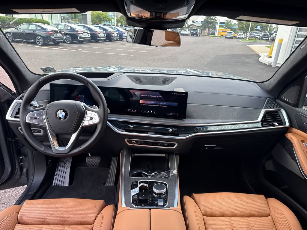 Used 2026 BMW X7 xDrive40i AWD/4WD image 12