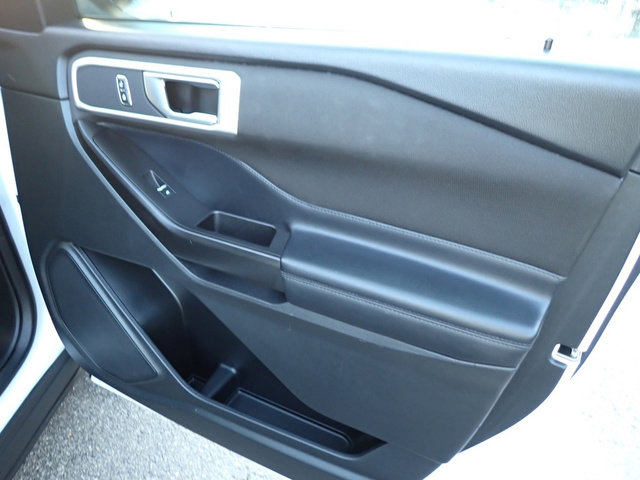 Used 2020 Ford Explorer XLT image 15