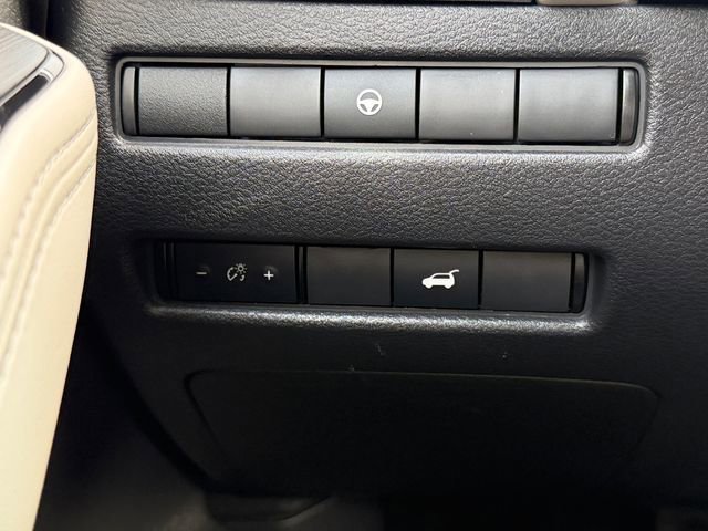 Used 2021 Nissan Rogue SV image 18