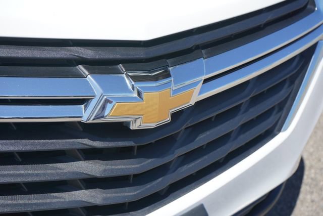 Used 2022 Chevrolet Equinox LS w/ LS Convenience Package FWD image 12