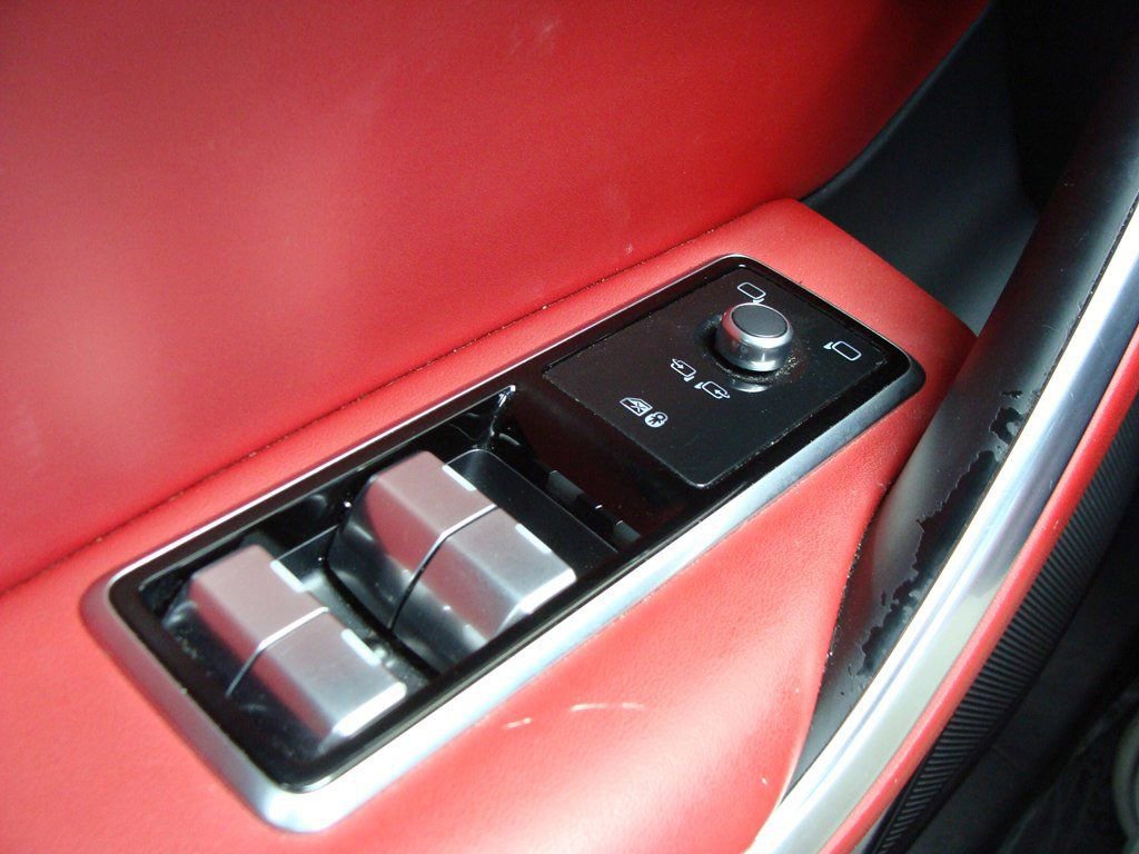 Used 2021 Jaguar F-PACE R-Dynamic S image 29