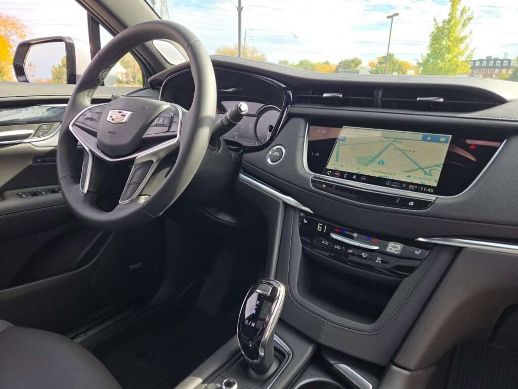 New 2025 Cadillac XT5 Premium Luxury w/ LPO, Floor Liner Package image 7