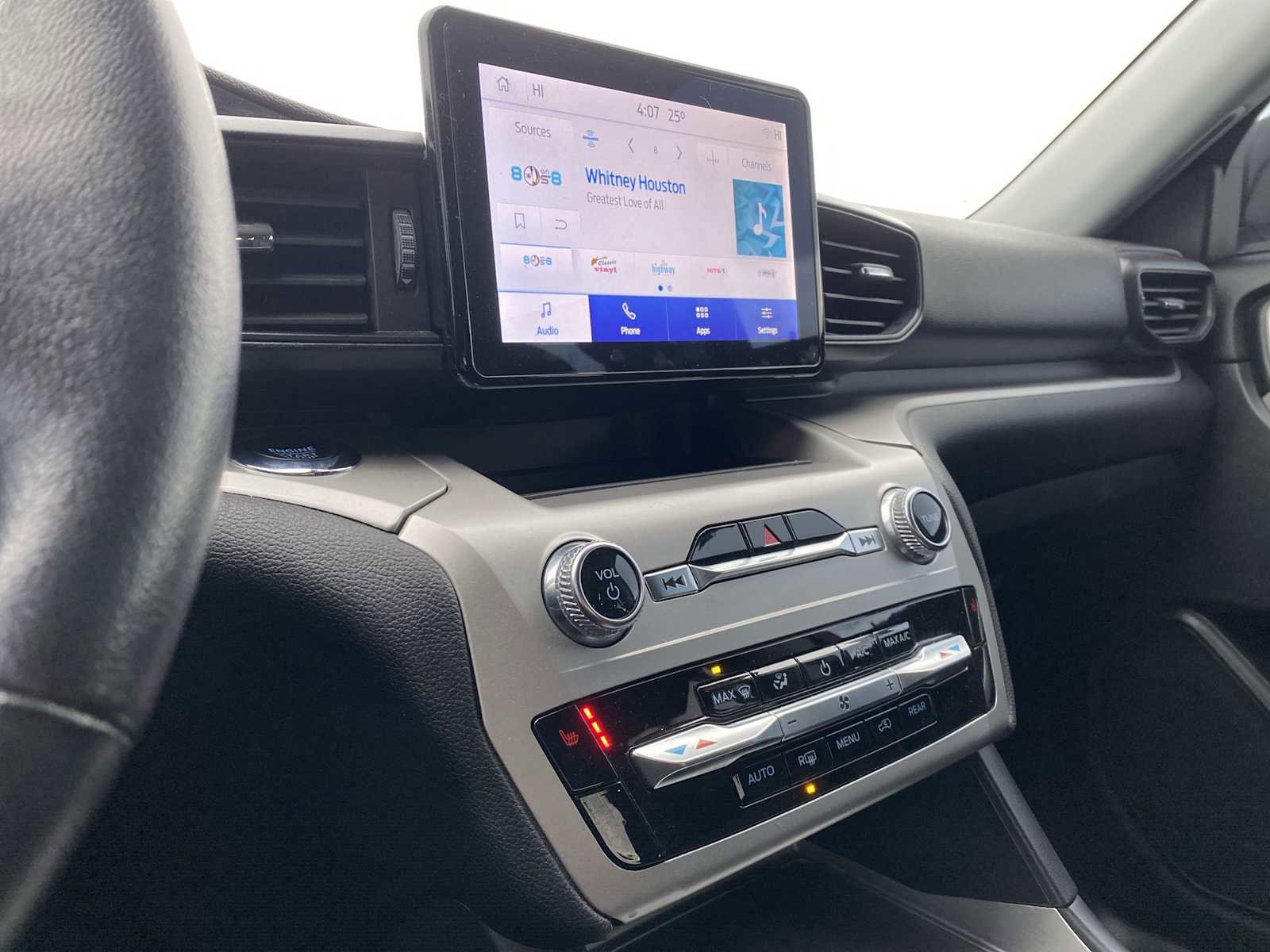 Used 2022 Ford Explorer XLT image 21