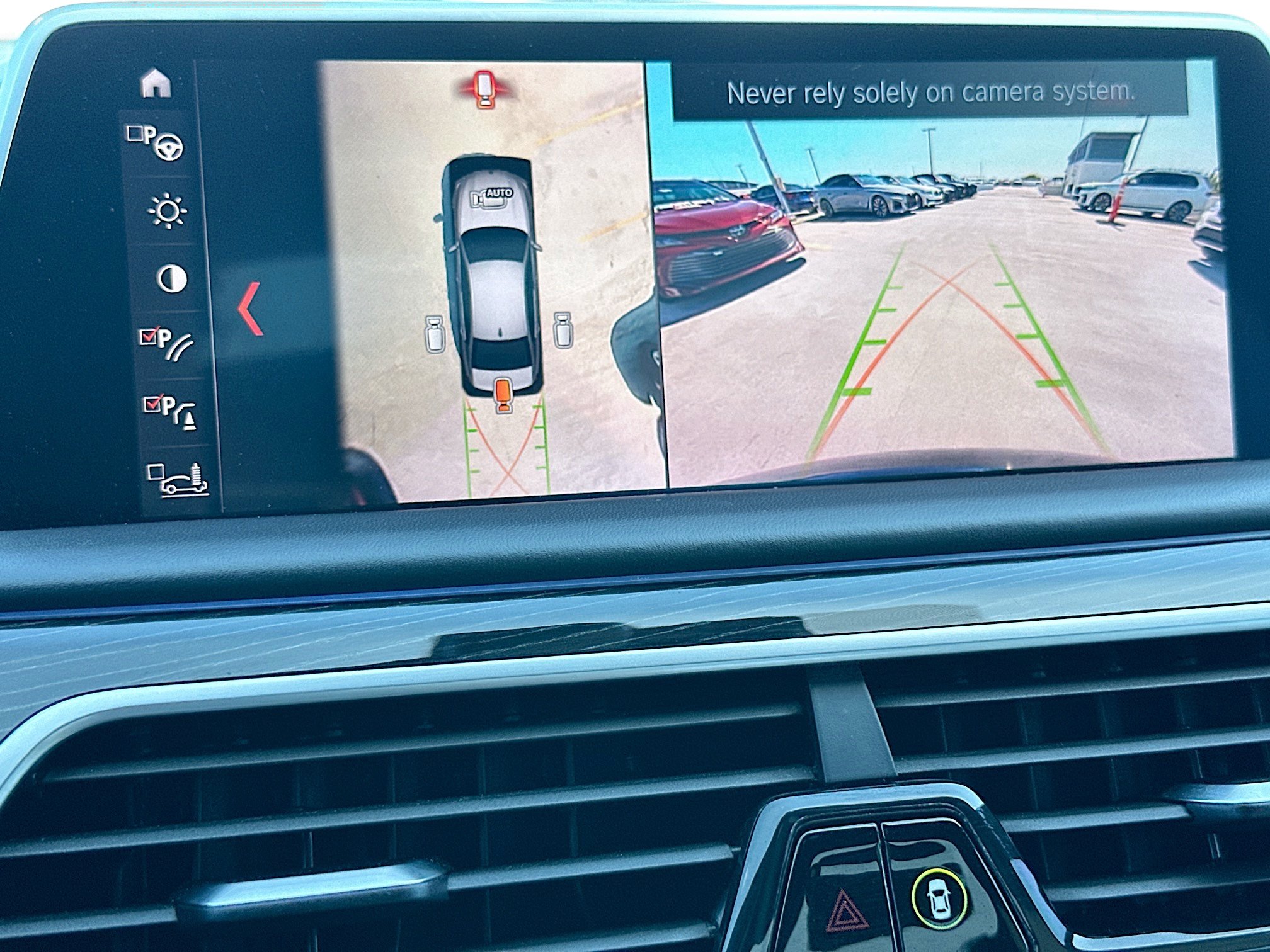 Used 2019 BMW 740i w/ Executive Package RWD image 14