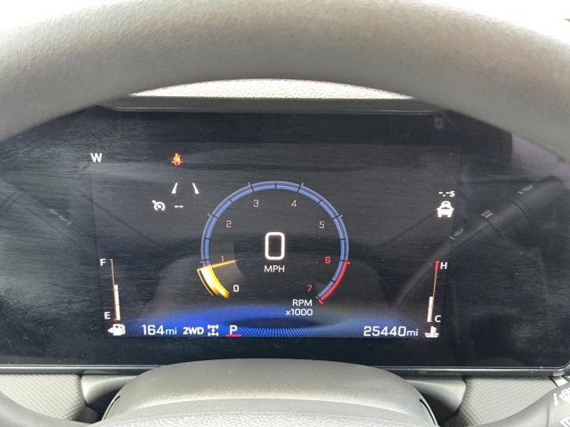 Used 2025 Chevrolet TrailBlazer LT AWD/4WD image 16