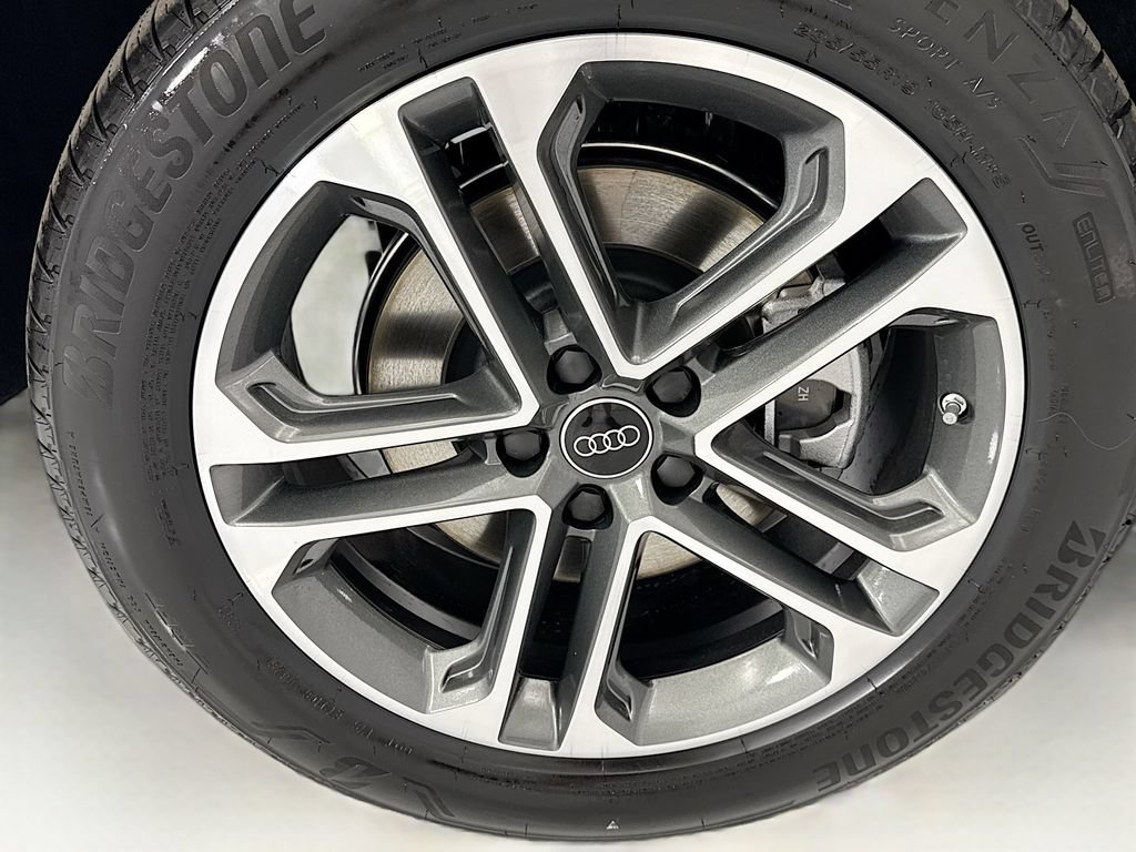 Used 2026 Audi Q5 Premium AWD/4WD image 32