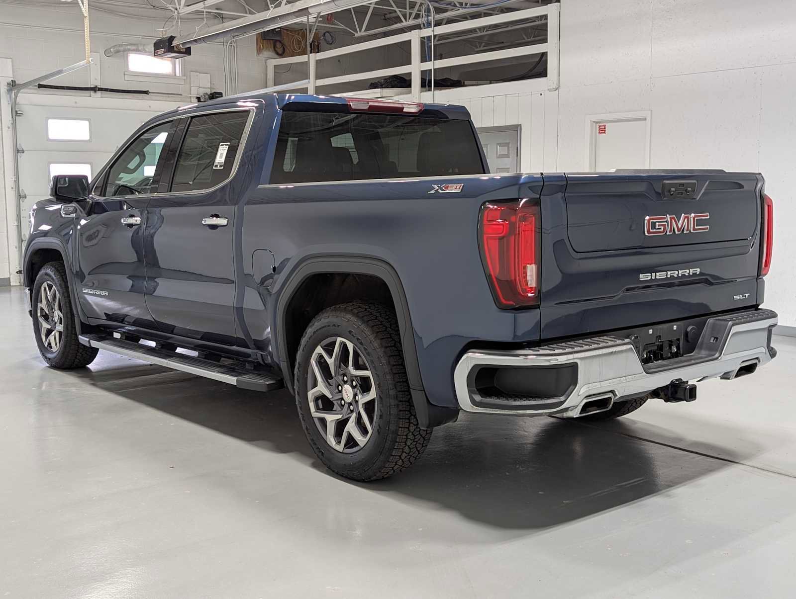Certified 2022 GMC Sierra 1500 SLT AWD/4WD image 7