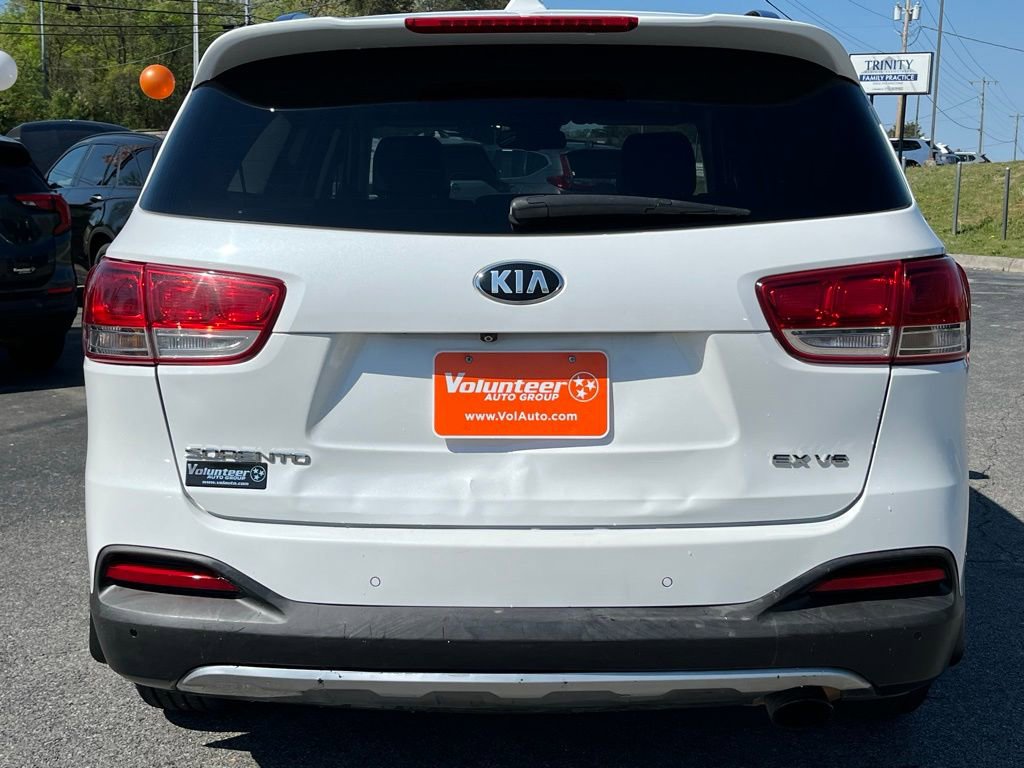 Used 2017 Kia Sorento EX w/ EX Advanced Touring Package image 6