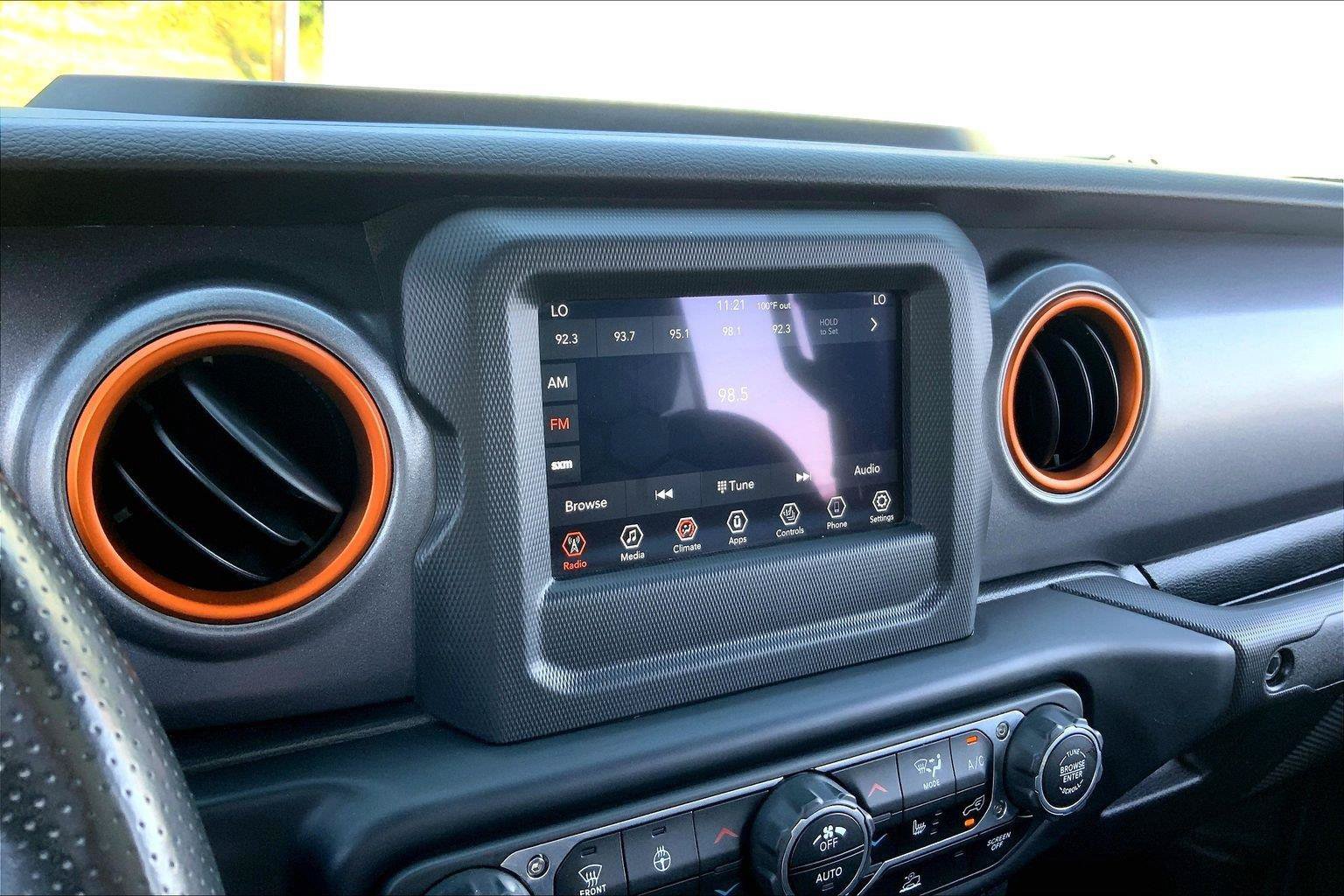 Used 2021 Jeep Gladiator Mojave w/ Cold Weather Group AWD/4WD image 20