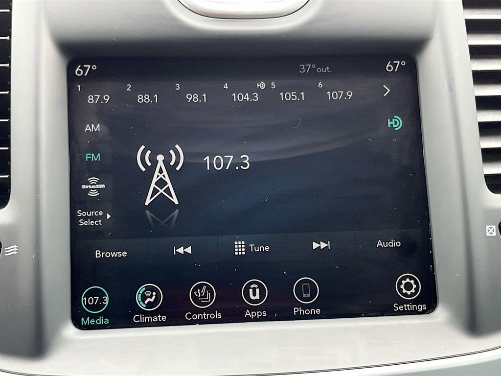 Used 2023 Chrysler 300 Touring L image 14