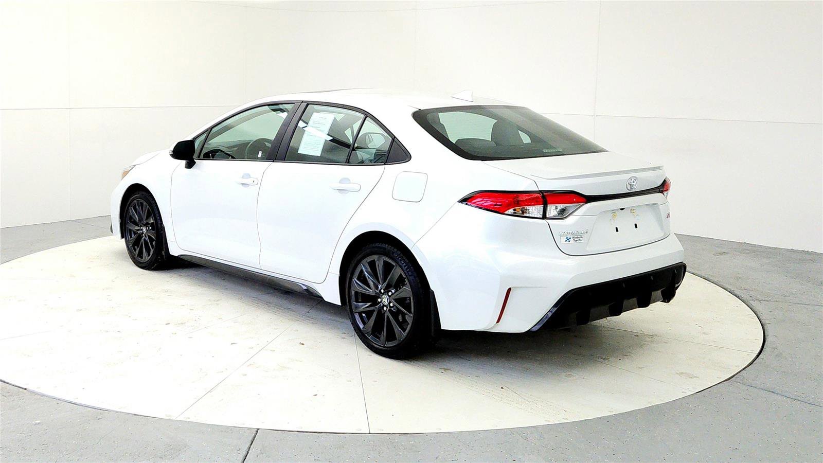 Certified 2023 Toyota Corolla SE w/ SE Premium Package image 4