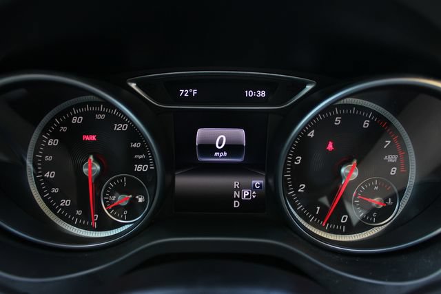Used 2020 Mercedes-Benz GLA 250 4MATIC w/ Premium Package image 11