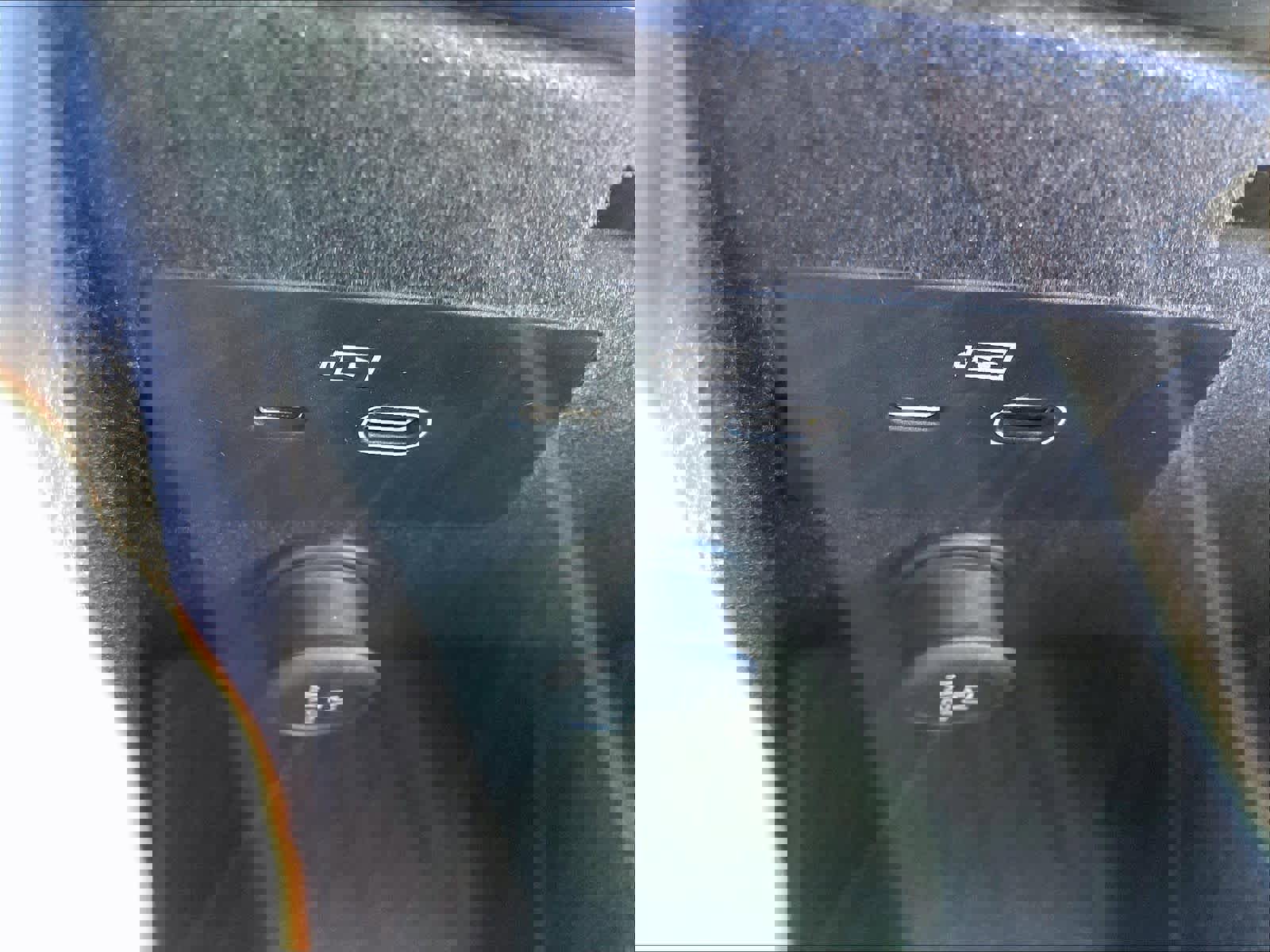 Used 2025 Volvo XC90 B5 Core w/ Protection Package Premier image 37