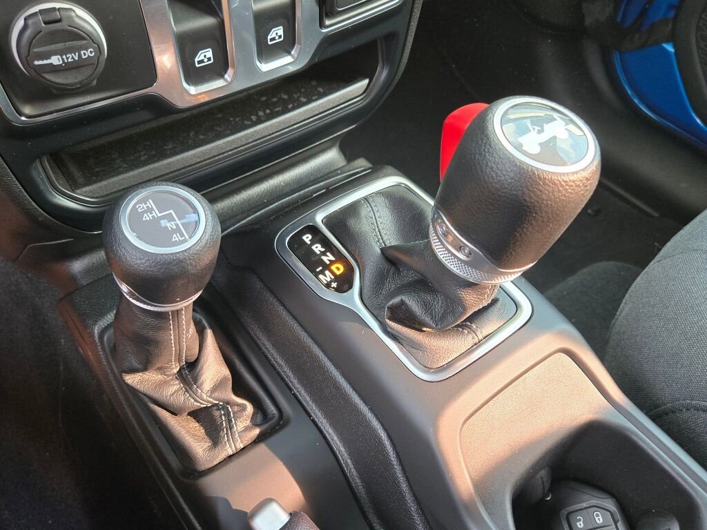 Used 2024 Jeep Wrangler Sport S image 16