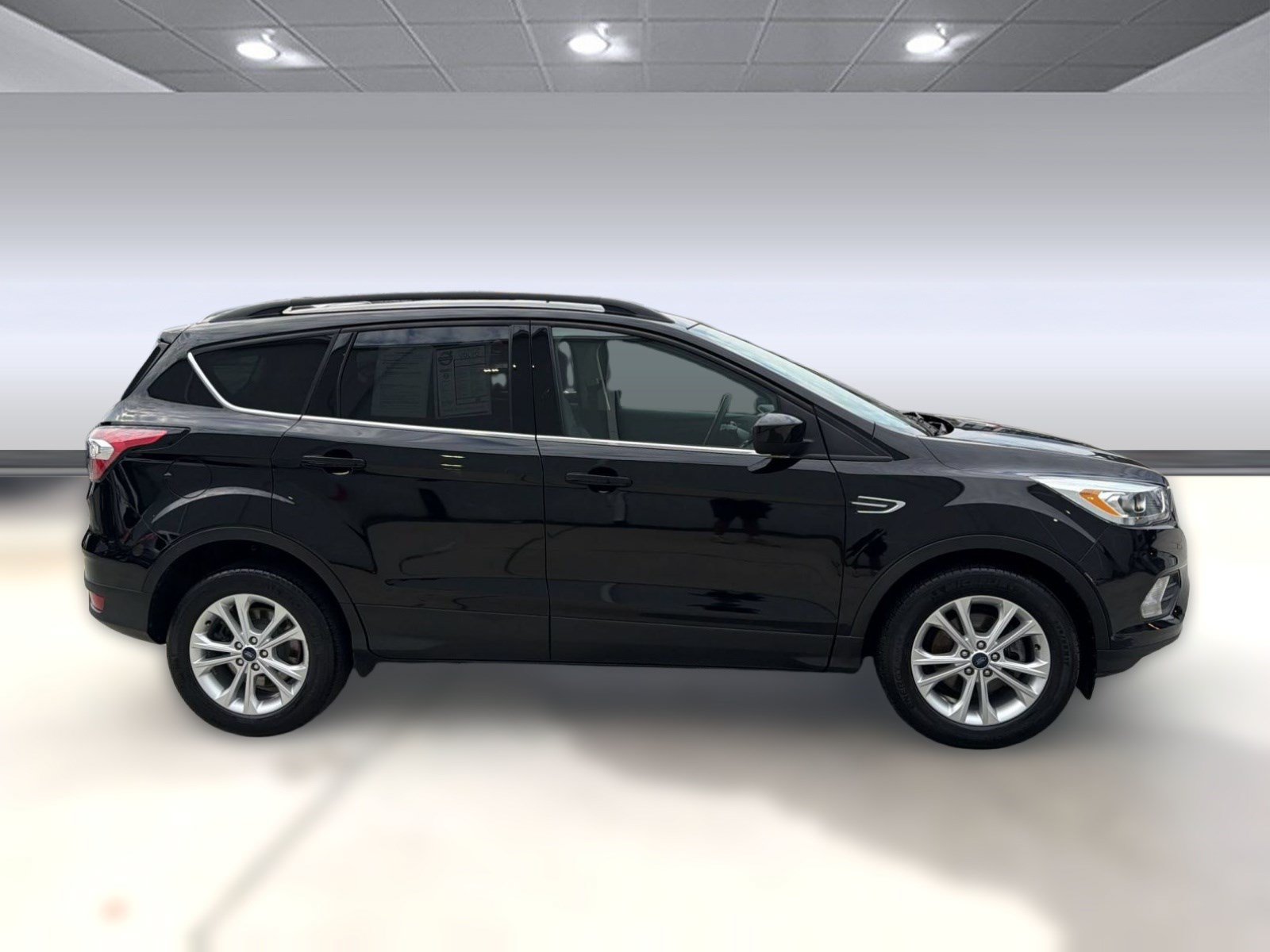 Used 2017 Ford Escape SE w/ Equipment Group 201A FWD image 8