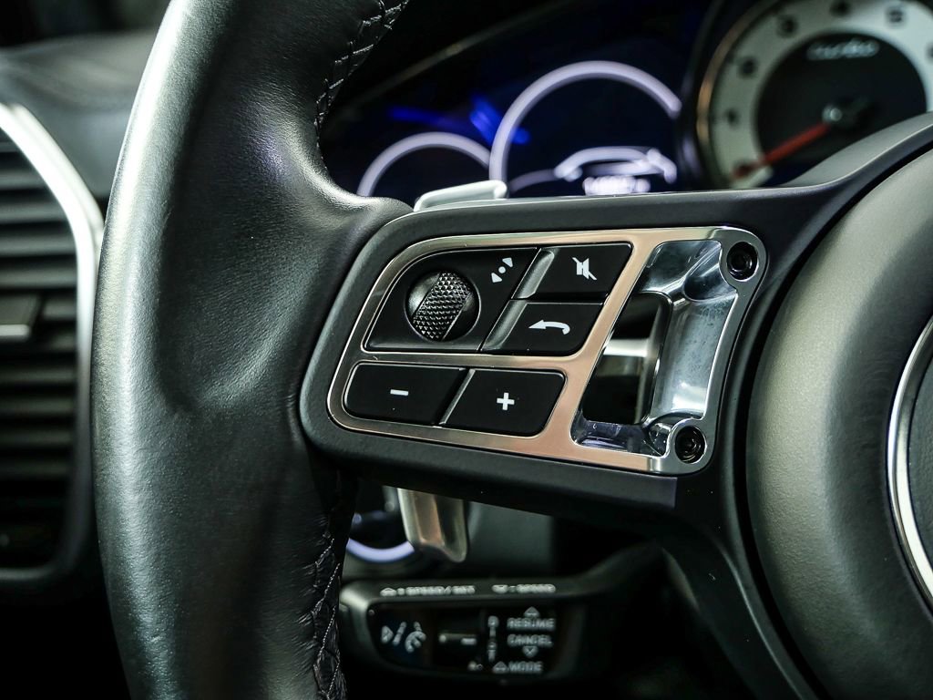 Certified 2021 Porsche Cayenne Turbo image 11