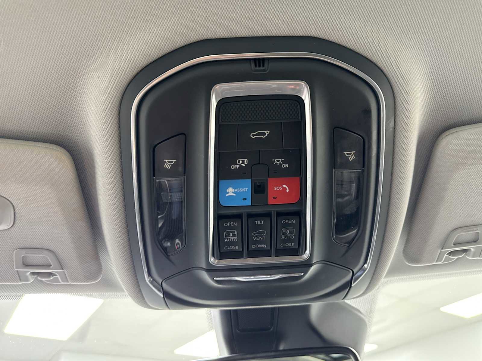 Used 2021 Jeep Grand Cherokee L Limited image 28