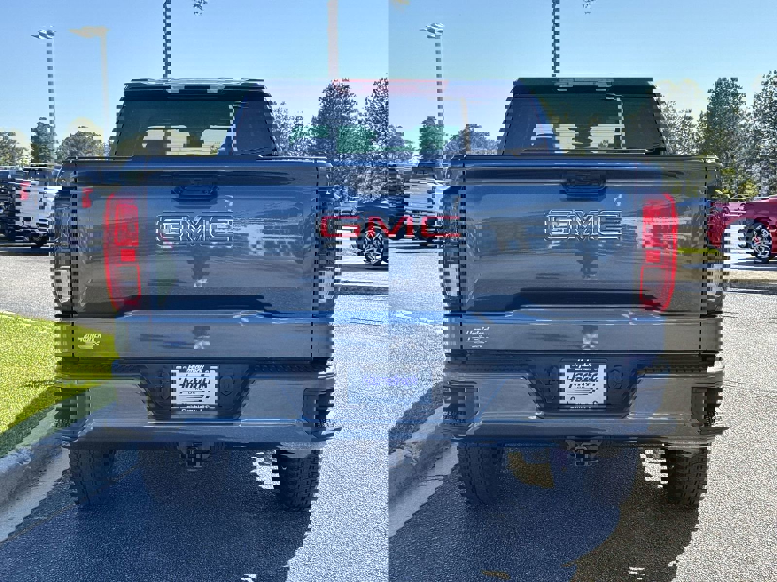 Used 2024 GMC Sierra 1500 Elevation image 9