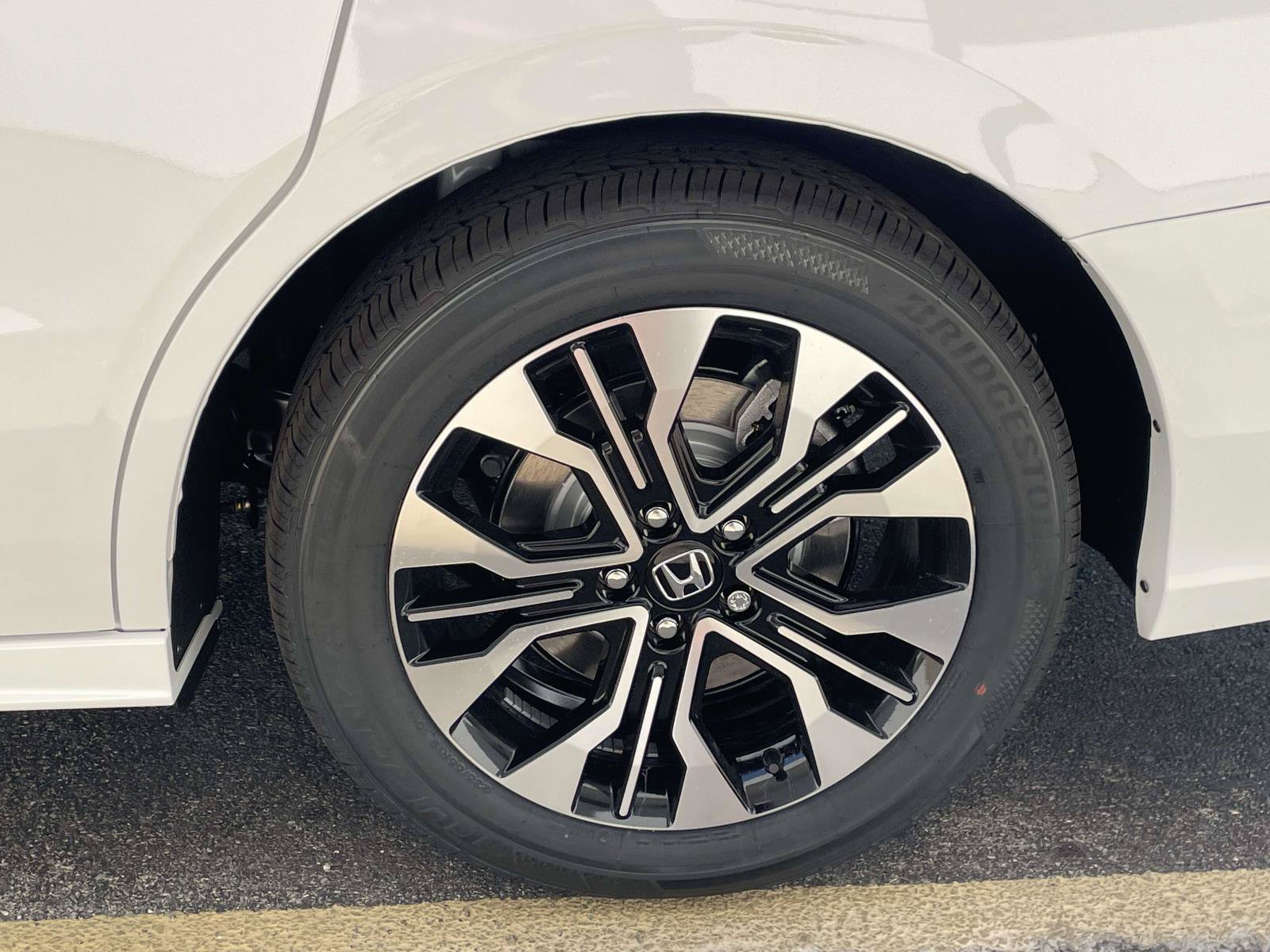 New 2027 Honda Odyssey Elite image 2