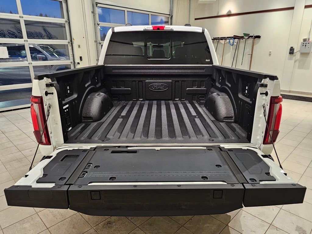 New 2025 Ford F150 Platinum w/ Equipment Group 702A High image 4