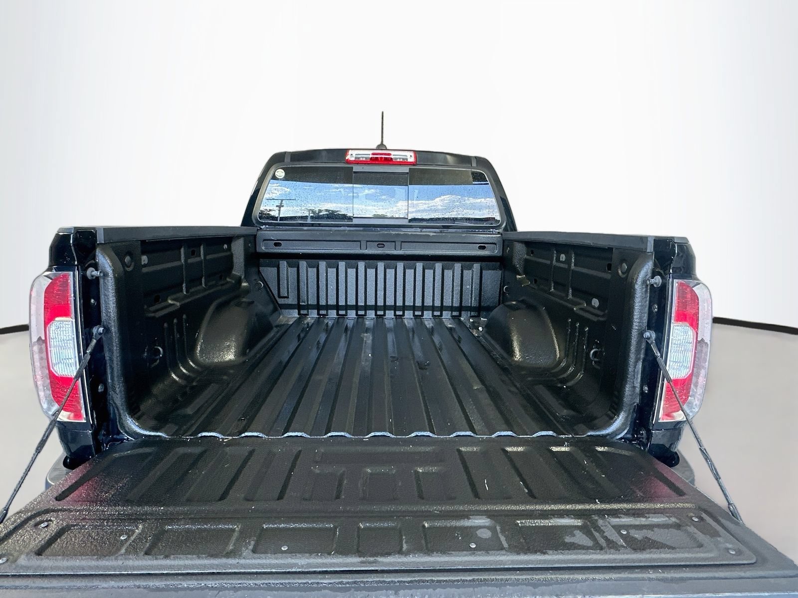 Used 2022 GMC Canyon Elevation w/ Elevation Premium Package AWD/4WD image 24