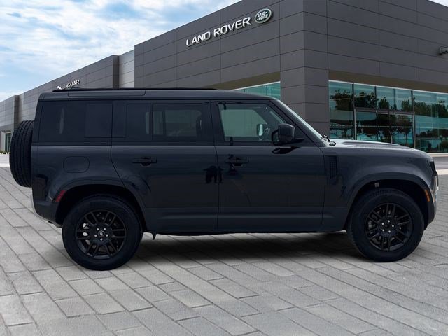 Used 2025 Land Rover Defender 110 S image 6