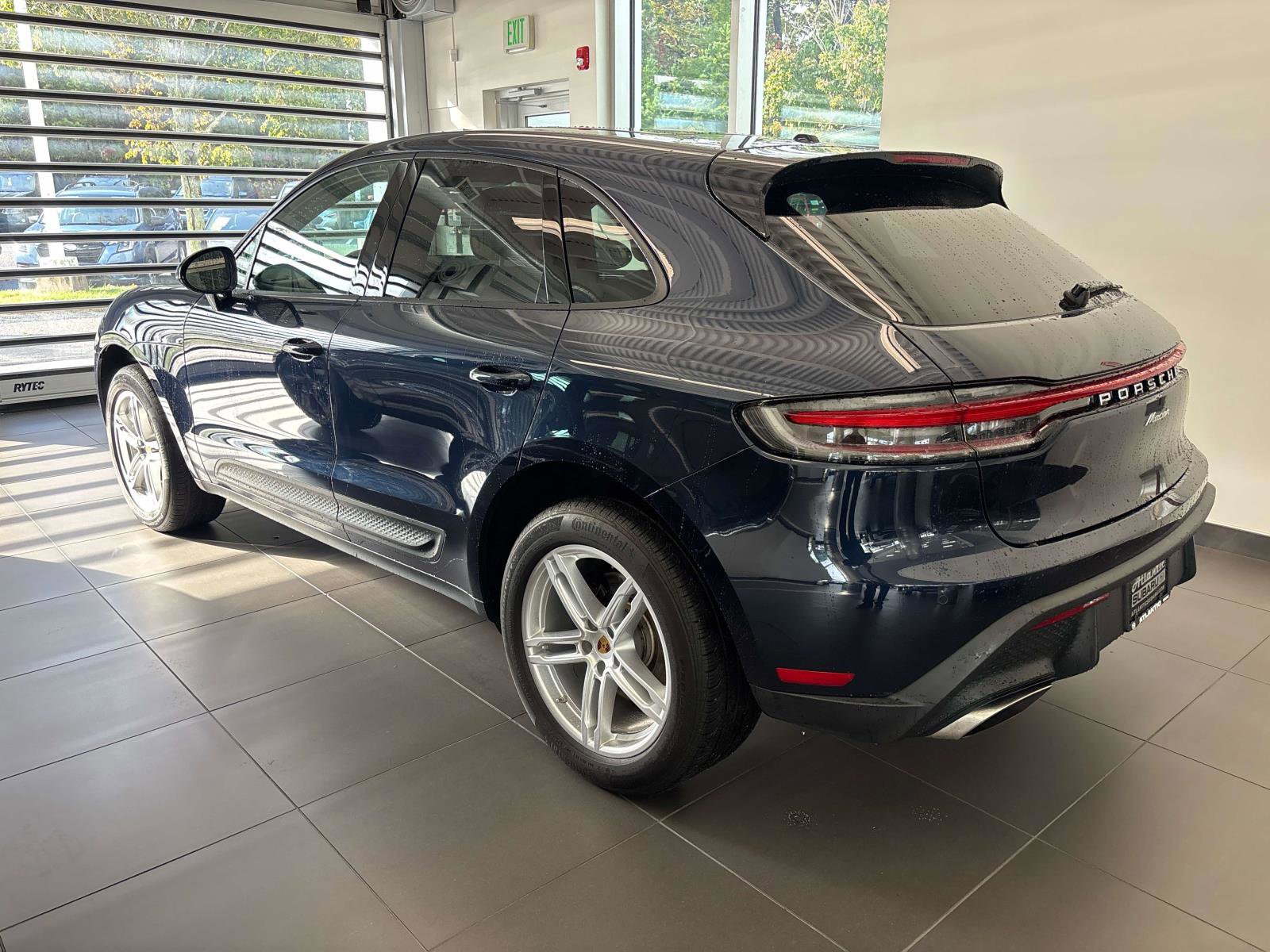 Used 2023 Porsche Macan image 4