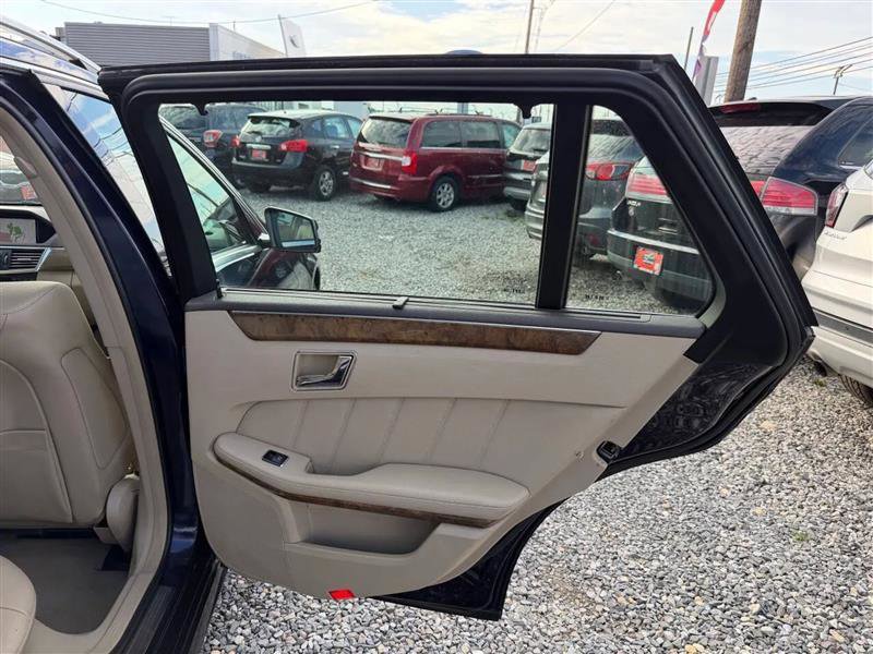 Used 2011 Mercedes-Benz E 350 4MATIC Wagon image 15