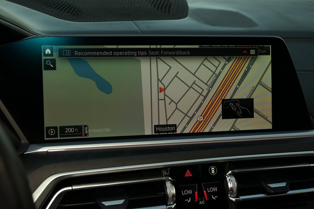 Used 2021 BMW X7 M50i image 15