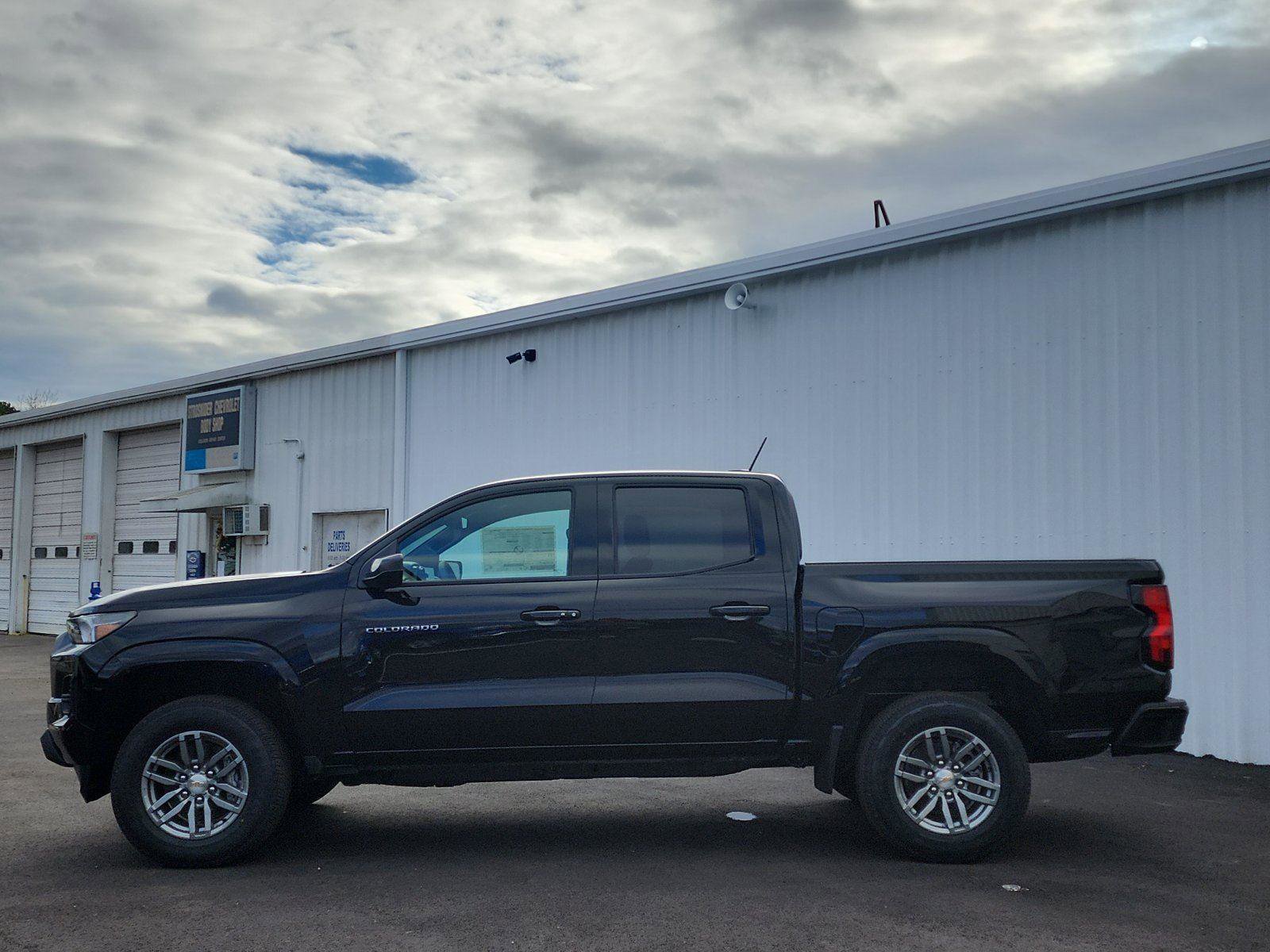 New 2026 Chevrolet Colorado LT w/ Advanced Trailering Package image 2