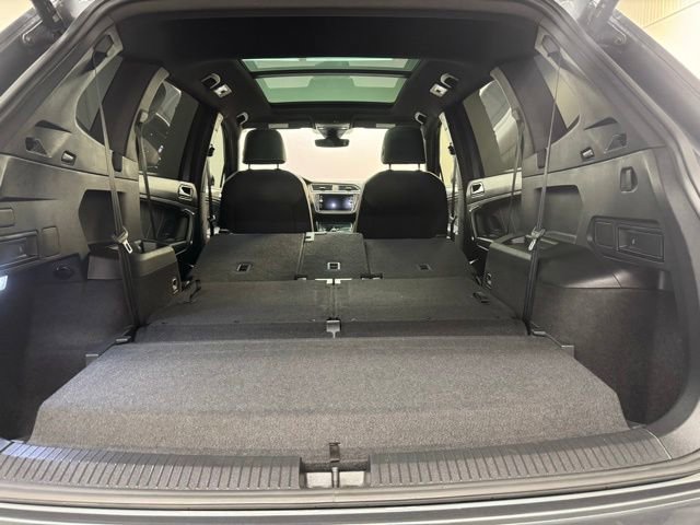 Used 2022 Volkswagen Tiguan SE R-Line FWD image 37