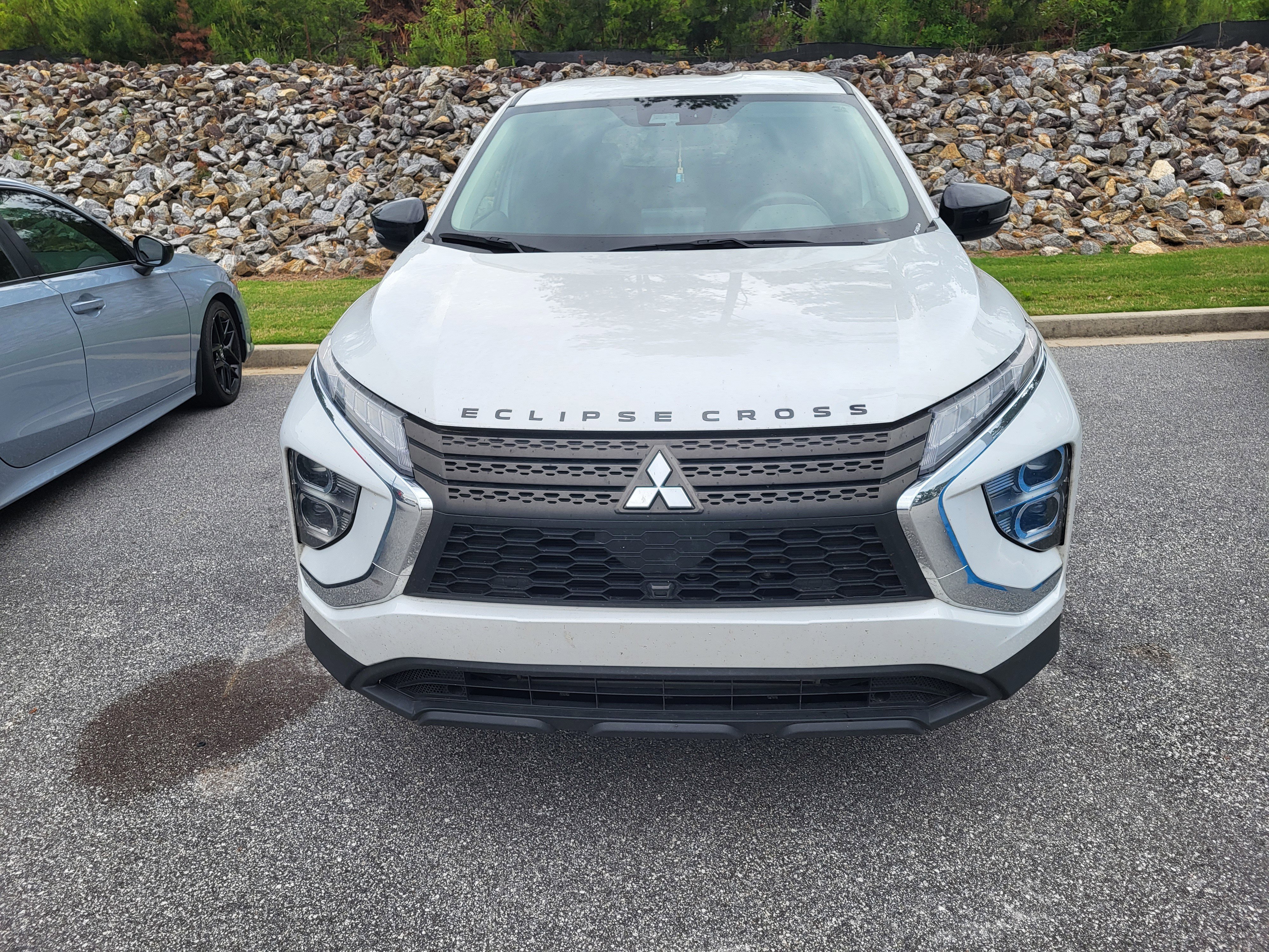 Used 2023 Mitsubishi Eclipse Cross LE AWD/4WD image 2