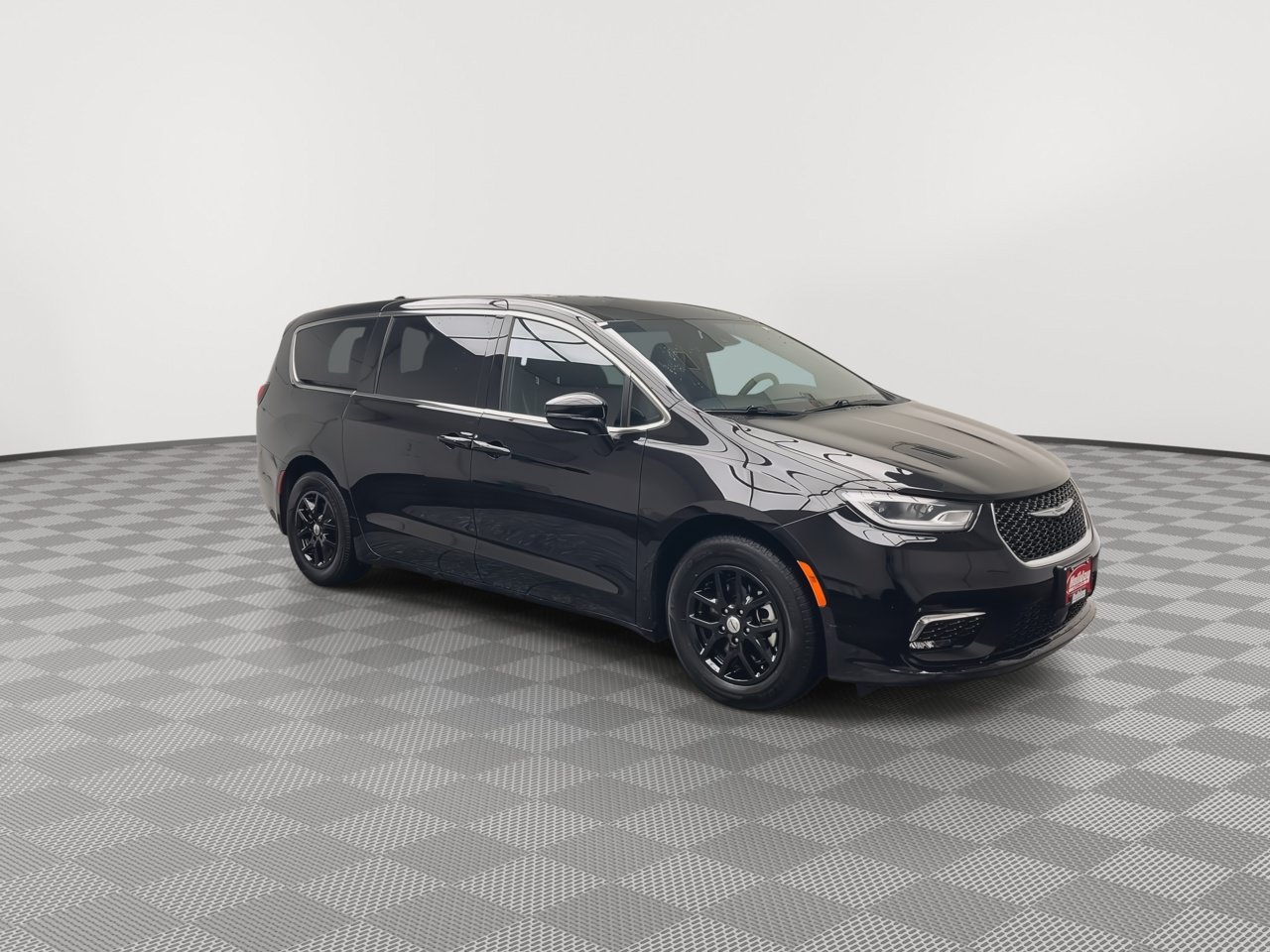 Used 2025 Chrysler Pacifica Select FWD image 34