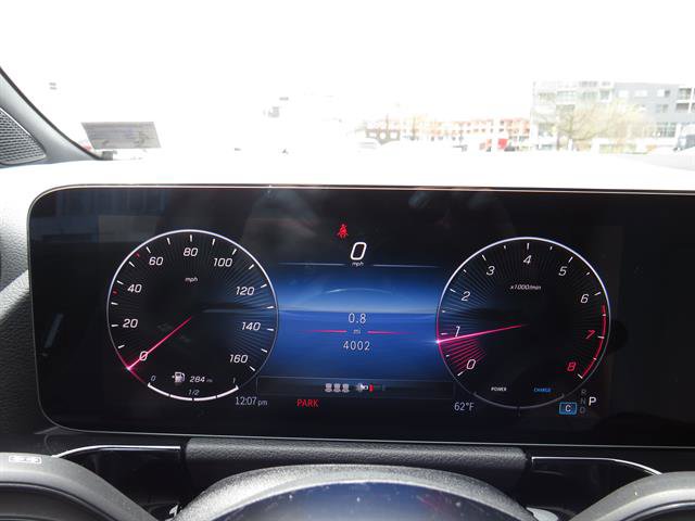 Used 2025 Mercedes-Benz GLA 250 4MATIC image 15