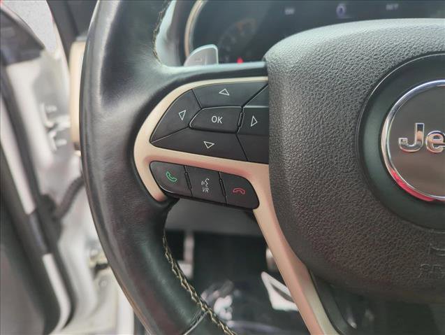 Used 2017 Jeep Grand Cherokee Overland w/ Jeep Active Safety Group AWD/4WD image 15