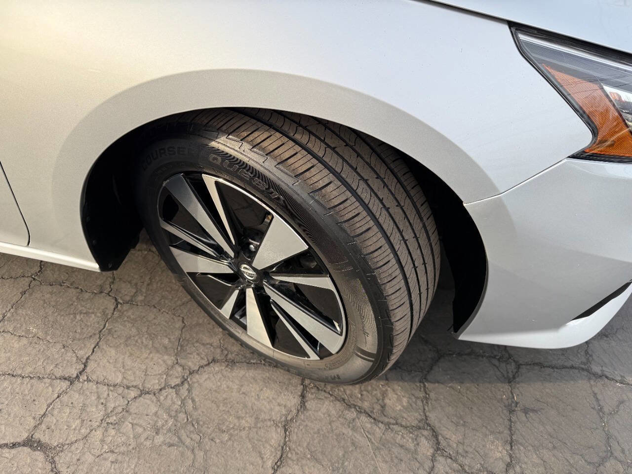 Used 2020 Nissan Altima 2.5 SV image 26