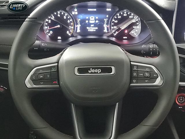 Used 2025 Jeep Compass Trailhawk AWD/4WD image 26