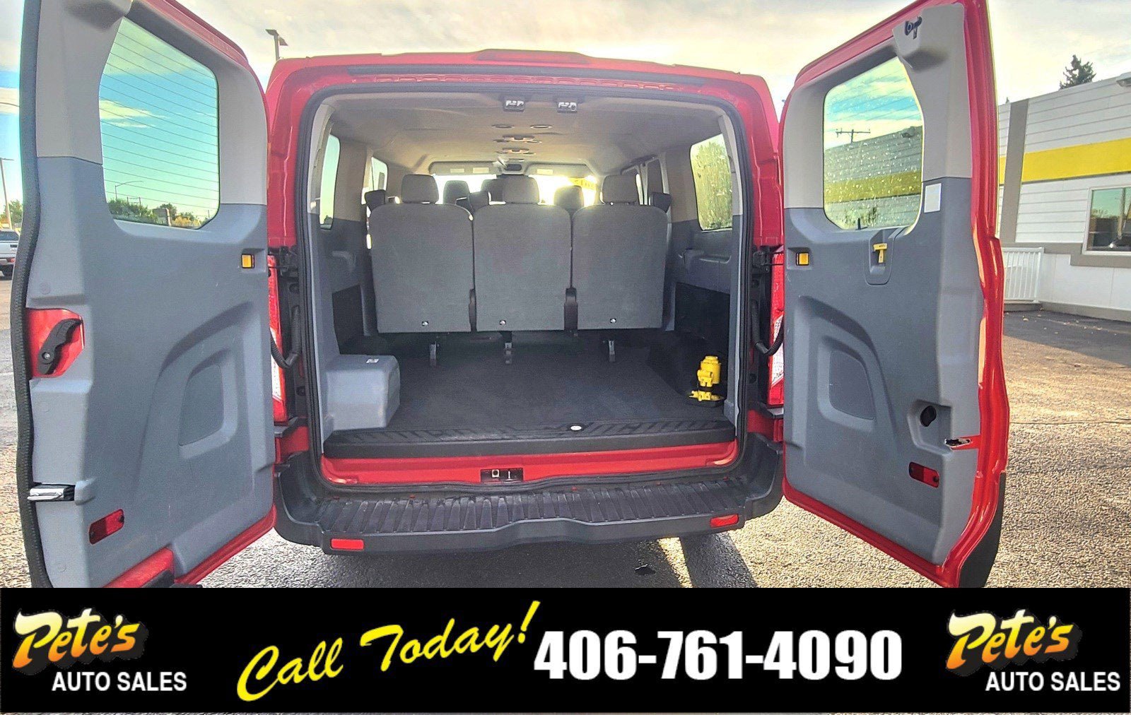 Used 2015 Ford Transit 150 XLT RWD image 9