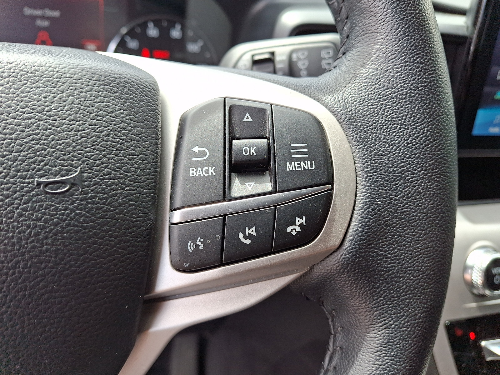 Certified 2024 Ford Explorer XLT AWD/4WD image 22