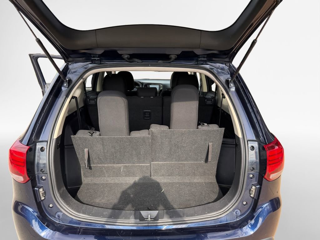 Used 2016 Mitsubishi Outlander ES image 25