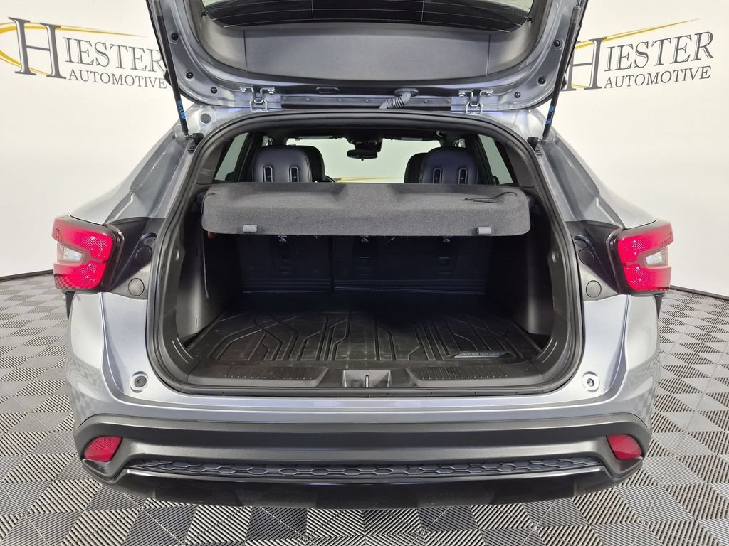 Certified 2024 Chevrolet Trax RS w/ Sunroof Package FWD image 36