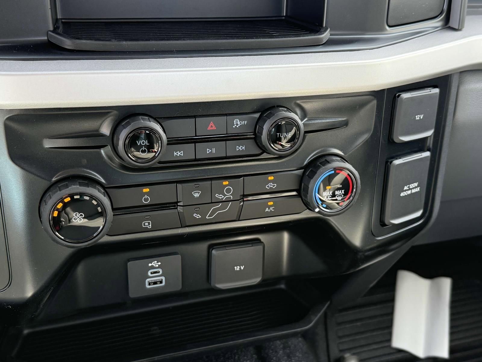 New 2025 Ford F250 XL w/ XL Chrome Package image 15