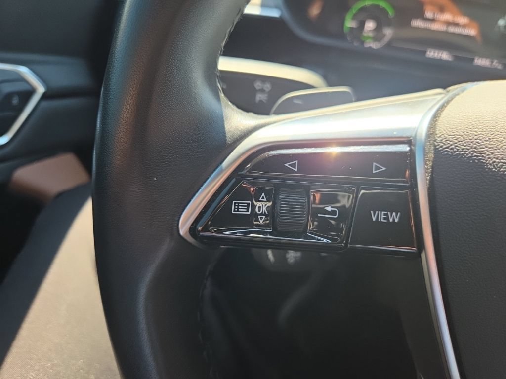 Used 2022 Audi e-tron Premium Plus AWD/4WD image 17