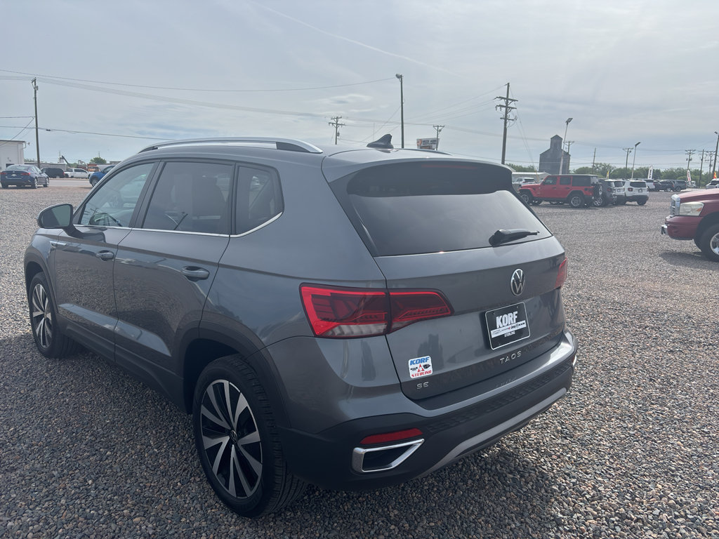 Used 2023 Volkswagen Taos SE FWD image 6
